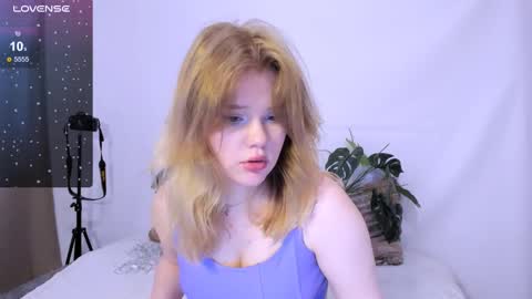 hi Im Mina  online show from March 8, 4:45 am