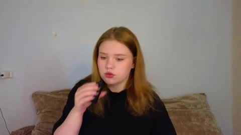 hi Im Mina  online show from February 14, 3:53 am