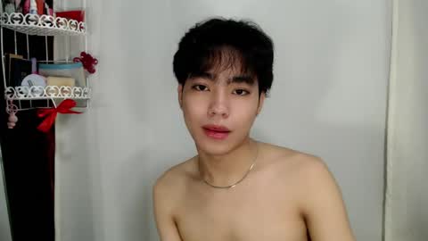 mingkla_man online show from April 1, 11:11 am