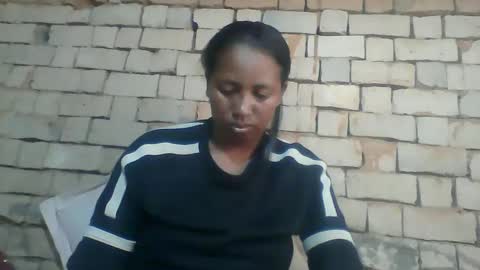 Snapshot of minie4tina chatting on February 4, 7:07 am Minie4Tina online show from February 4, 7:07 am