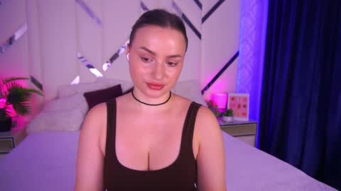 minifox_ online show from November 11, 8:05 am