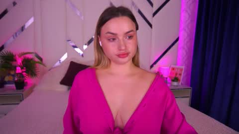 minifox_ online show from October 30, 8:15 am