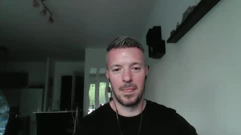 minka28 online show from April 18, 5:37 pm