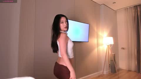 minnie_jin online show from April 14, 2:31 pm