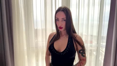 Amira online show from February 25, 10:30 am