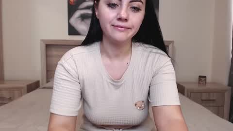 Snapshot of mira_jade chatting on September 21, 11:36 am mira_jade online show from September 21, 11:36 am