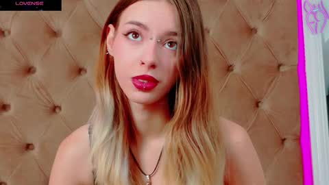 mira_lynxx online show from October 16, 4:56 am