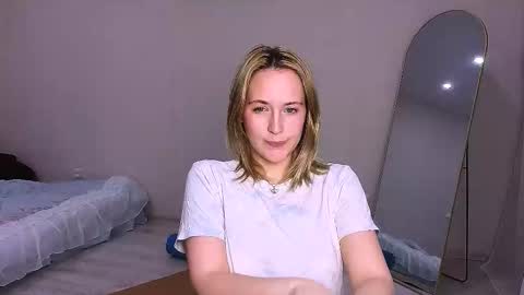 Snapshot of mira_spark chatting on October 2, 5:45 pm Mira online show from October 2, 5:45 pm