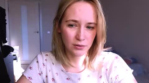 Snapshot of mira_spark chatting on September 30, 12:48 pm Mira online show from September 30, 12:48 pm
