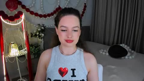 Emma online show from March 26, 8:14 pm