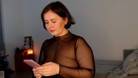 Meera online show from April 18, 9:37 pm