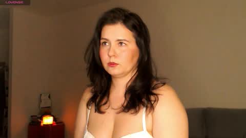 Meera online show from March 12, 9:40 pm