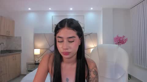 miranda_crawfor online show from March 11, 5:21 am