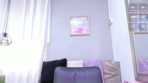    online show from March 6, 12:48 pm