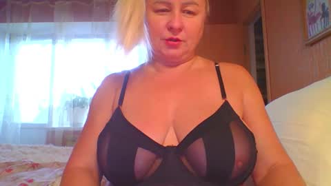 Snapshot of miranda_robinson chatting on September 24, 2:29 am Miranda online show from September 24, 2:29 am