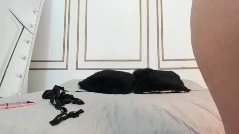 Miranda online show from December 14, 12:22 pm