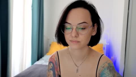 MiraSkyy online show from October 1, 9:19 am