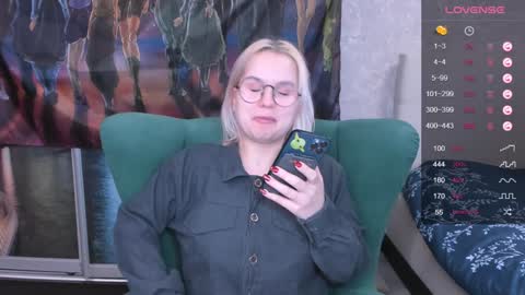 Kira online show from February 2, 9:45 pm