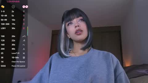 Eliza online show from December 17, 3:08 pm