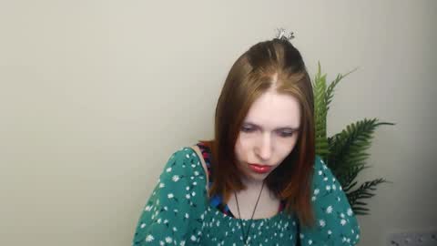 misaki_chan_ online show from April 4, 9:44 pm