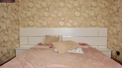 mishapallmer online show from November 13, 1:03 pm