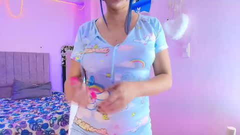 misofialeal online show from March 9, 6:56 pm