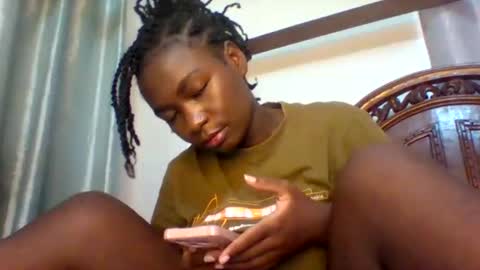 miss440 online show from December 20, 12:16 pm