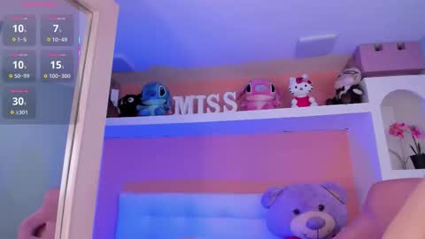 Marilyn online show from November 1, 11:42 am