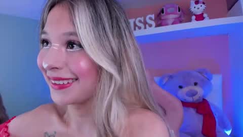Snapshot of miss__lunna chatting on October 6, 11:06 am Lunna online show from October 6, 11:06 am