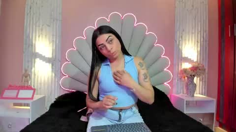 miss__star_ online show from June 12, 2:27 pm