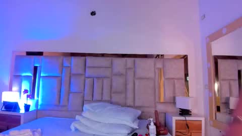 Miss Abigail  online show from November 30, 4:03 pm