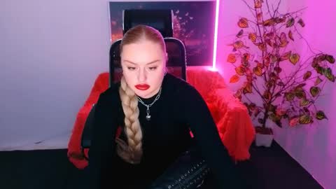 miss_alice_silver online show from November 24, 3:00 pm