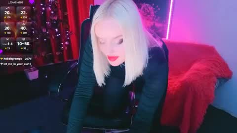 miss_alice_silver online show from June 6, 8:48 pm