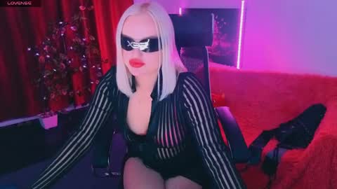 miss_alice_silver online show from May 24, 4:24 pm