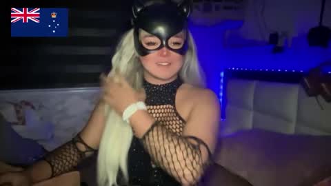 Call me  Miss Antonette  online show from May 25, 7:20 pm