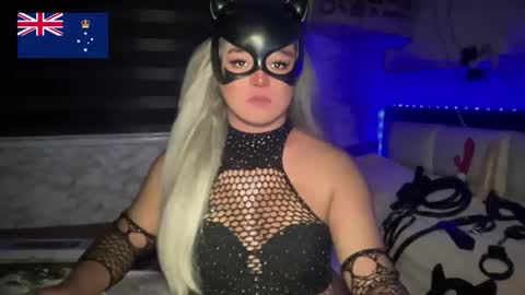 Call me  Miss Antonette  online show from May 21, 12:17 am