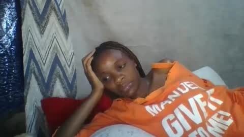 Snapshot of miss_belllo chatting on February 19, 6:21 pm miss_belllo online show from February 19, 6:21 pm