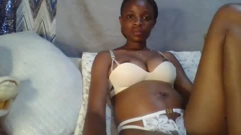 Snapshot of miss_belllo chatting on March 7, 7:30 am miss_belllo online show from March 7, 7:30 am