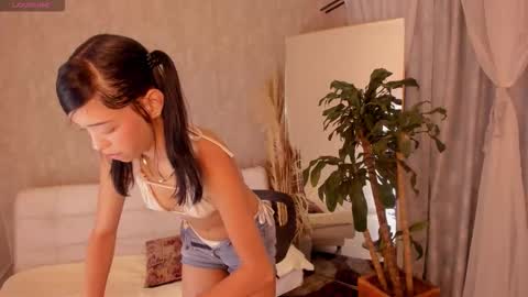 Snapshot of miss_brenda_ chatting on September 20, 12:30 pm Camila online show from September 20, 12:30 pm