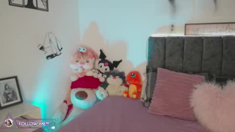 Snapshot of miss_brunette_ chatting on October 4, 2:09 am lucy 3 online show from October 4, 2:09 am