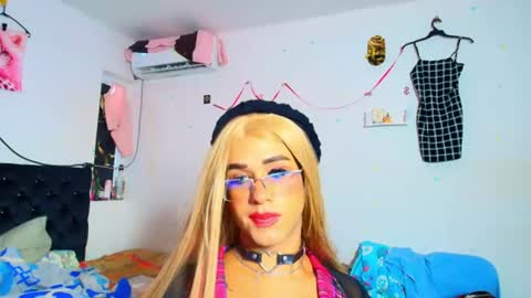 miss_channellx online show from June 14, 11:34 am