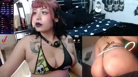 Snapshot of miss_clover chatting on December 30, 7:26 am miss_clover online show from December 30, 7:26 am