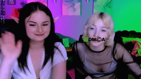 miss_courtney online show from April 1, 1:41 pm