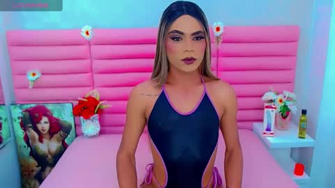 Snapshot of miss_dania chatting on October 12, 10:33 pm DANIA online show from October 12, 10:33 pm