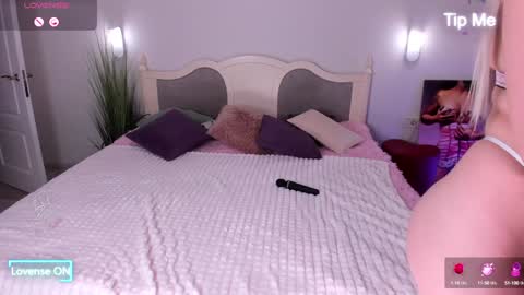 Snapshot of miss_elias chatting on January 17, 5:19 pm Elia online show from January 17, 5:19 pm
