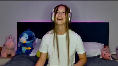 Snapshot of miss_emily_miller chatting on September 29, 6:40 pm Emily online show from September 29, 6:40 pm