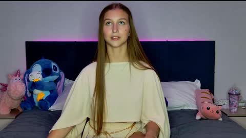 Snapshot of miss_emily_miller chatting on September 30, 6:40 pm Emily online show from September 30, 6:40 pm