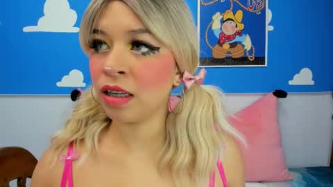 Snapshot of miss_evolet chatting on September 24, 11:06 am Evoleth online show from September 24, 11:06 am