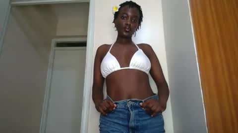 SensuElle  WHAT I DONT SHOW HERE... YOULL ONLY SEE IN PRIVATE  online show from November 5, 7:10 am