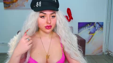 miss_kiten online show from March 12, 12:26 pm